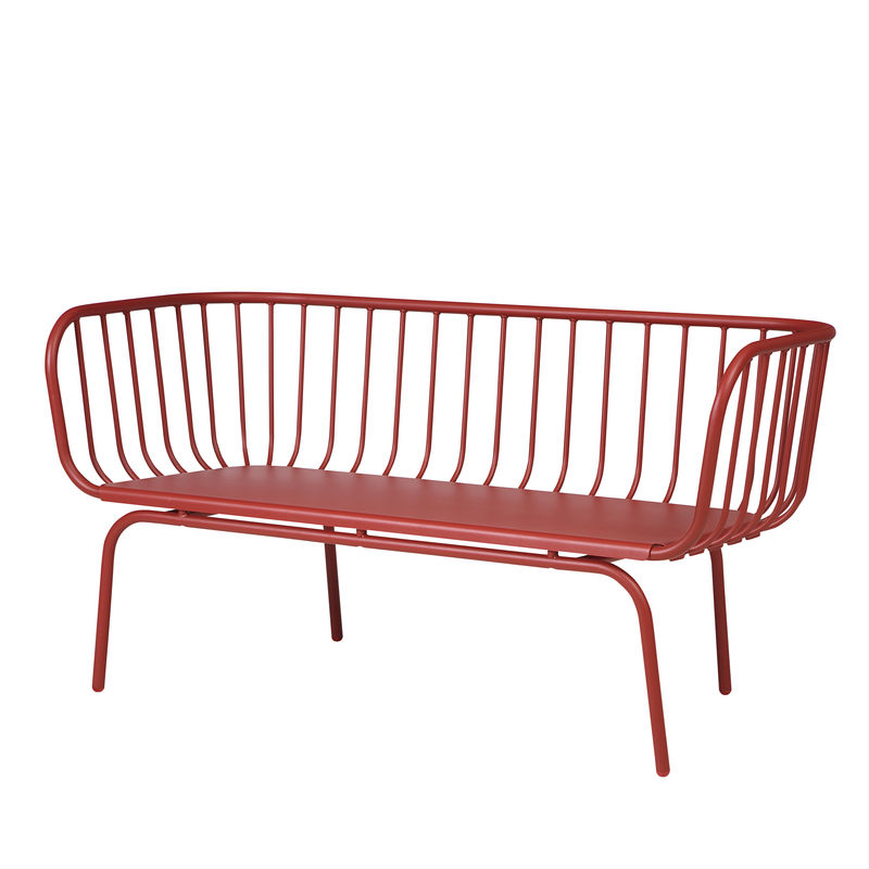 Brusen<br />
Outdoor sofa in metal <br />
Produced by <a target="blank" href="http://www.ikea.com/">IKEA</a>.